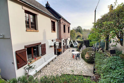 Maison - 93 m² - 4 pièces