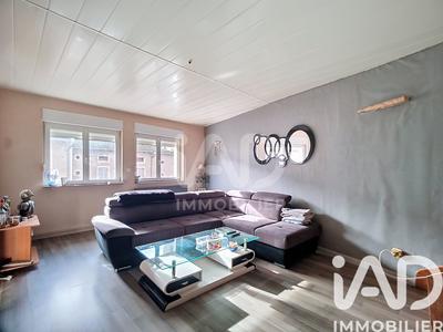 Maison - 99 m² - 5 pièces