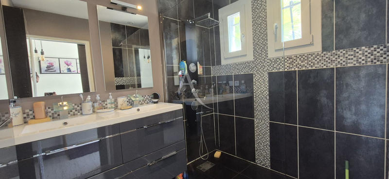 Maison - 98 m² - 5 pièces