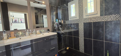 Maison - 98 m² - 5 pièces