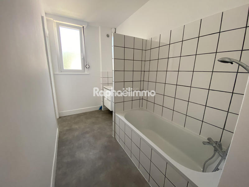 Maison - 137 m² - 5 pièces