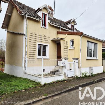 Maison - 94 m² - 5 pièces