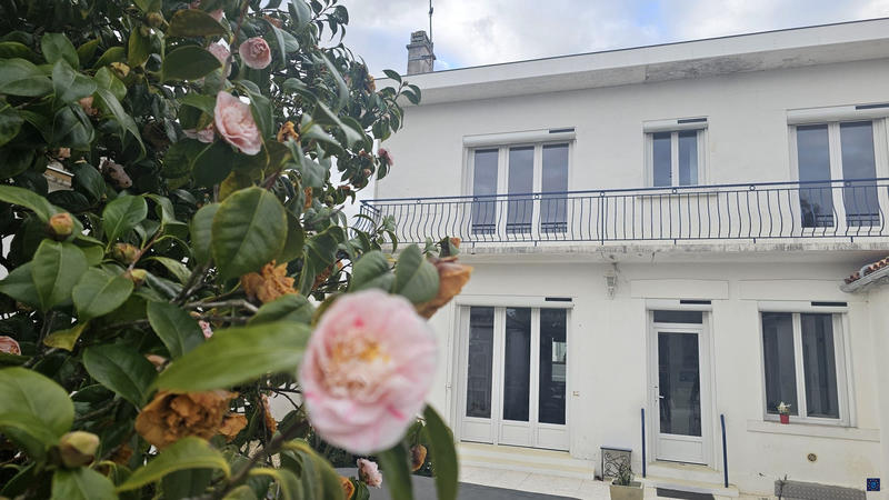 Maison ancienne - 190 m² - 7 pièces