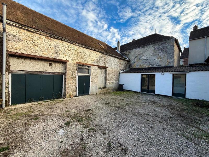 Maison - 85 m² - 5 pièces