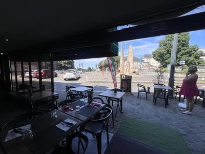 Magasins - 66 m² - 1 pièce