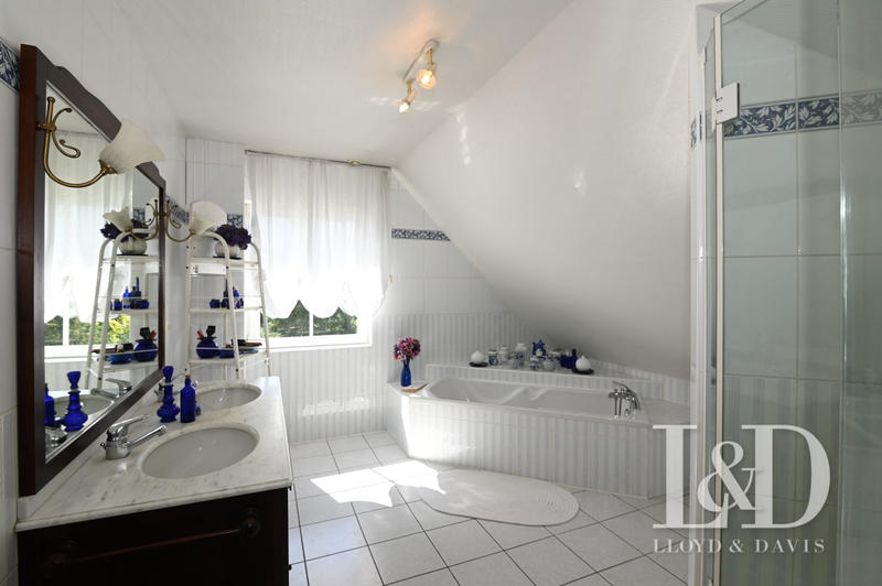 Maison contemporaine - 170 m² - 7 pièces