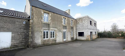 Maison - 250 m² - 4 pièces