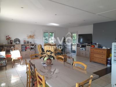 Appartement ancien - 80 m² - 3 pièces