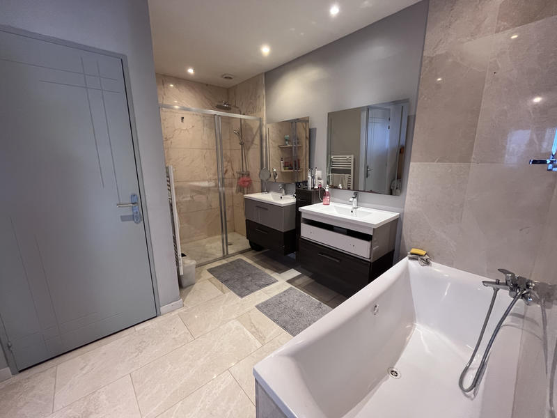 Villa - 140 m² - 6 pièces