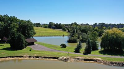 Terrain - 76 095 m²