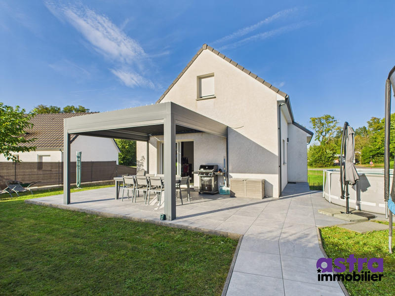 Maison - 108 m² - 6 pièces