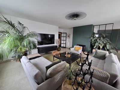 Appartement - 131 m² - 4 pièces