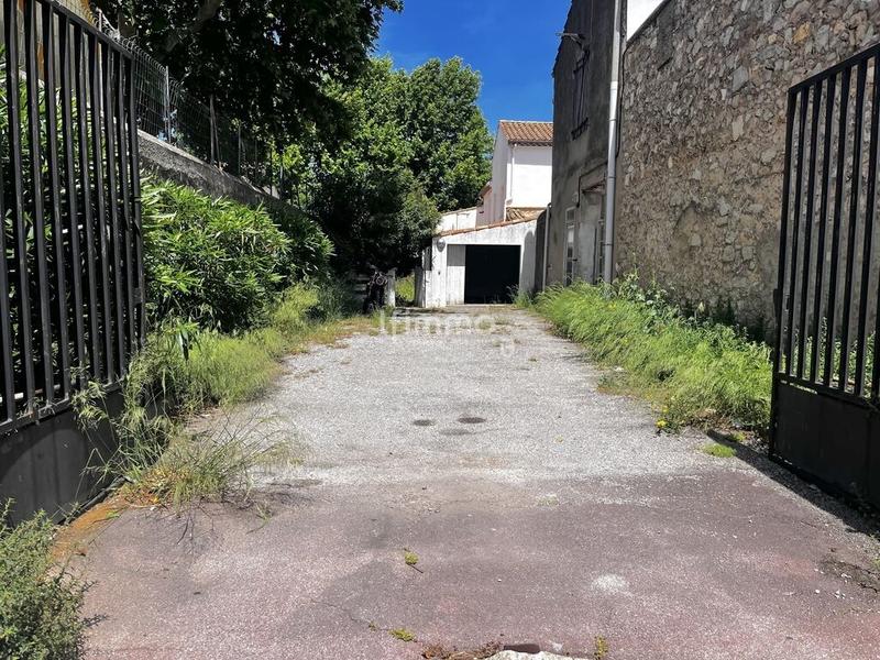 Maison - 220 m² - 5 pièces