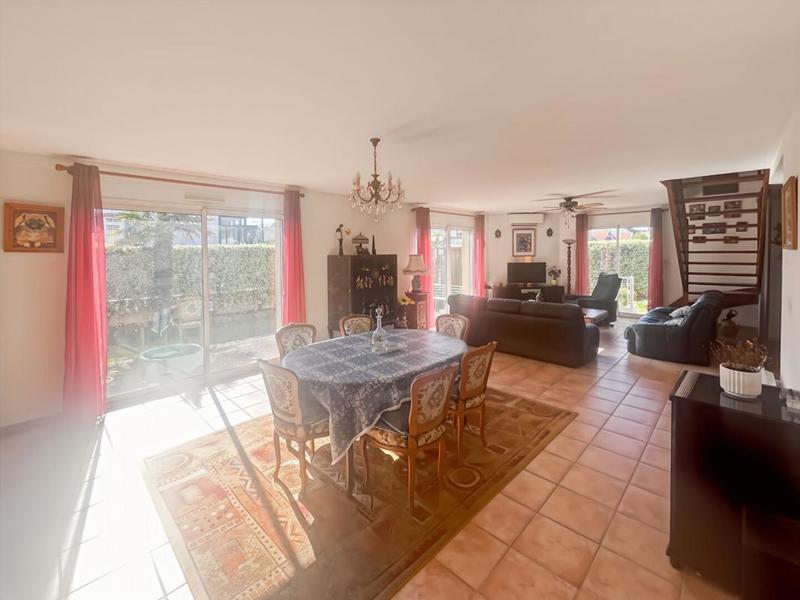 Maison - 131 m² - 5 pièces
