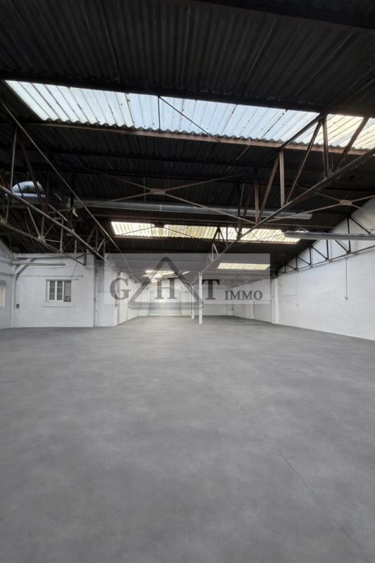 Local commercial - 926 m²