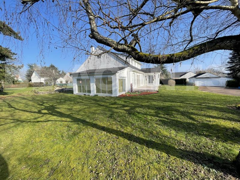 Propriété - 200 m² - 7 pièces