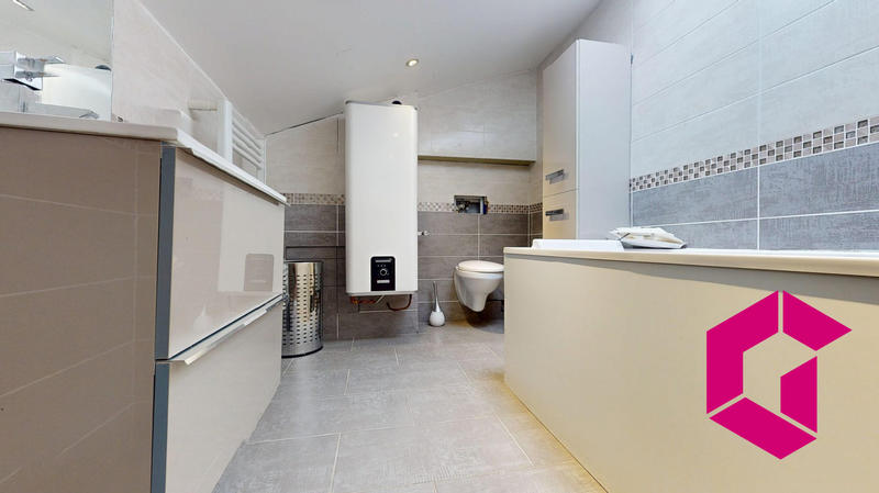 Maison - 160 m² - 7 pièces