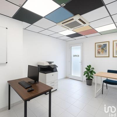 Local commercial - 242 m²