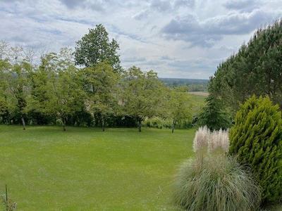 Maison - 231 m² - 8 pièces