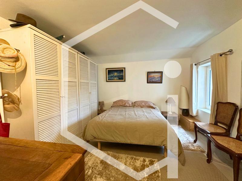 Maison - 182 m² - 7 pièces