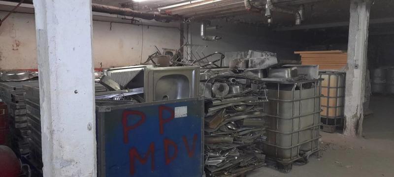 Local d'activité / Entrepôt - 4 076 m² - 10 pièces