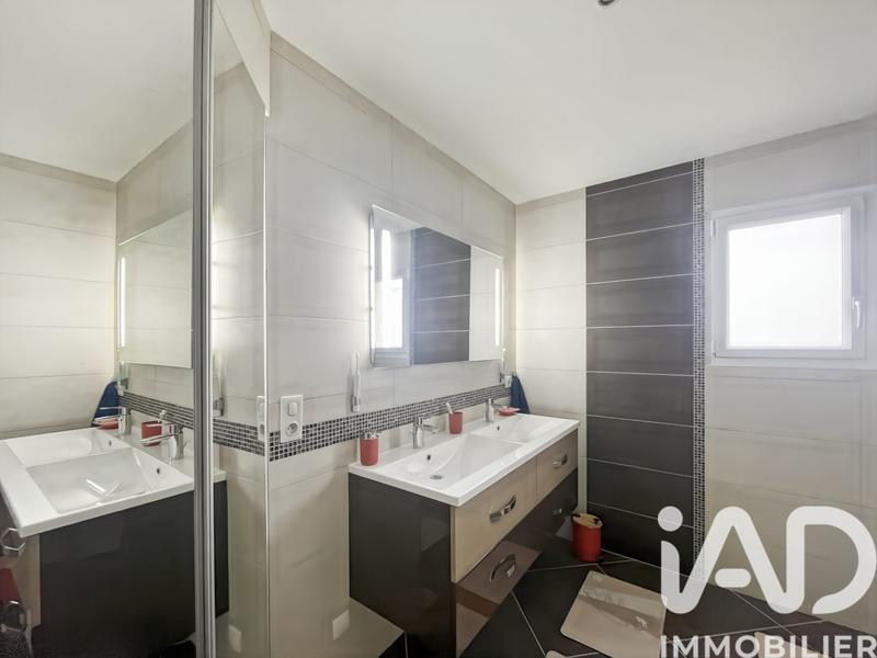 Maison - 166 m² - 6 pièces