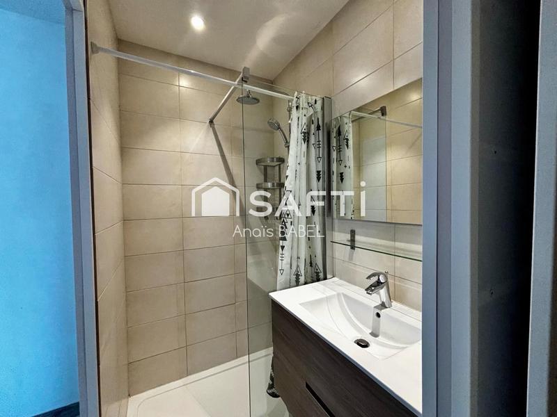 Maison - 207 m² - 9 pièces