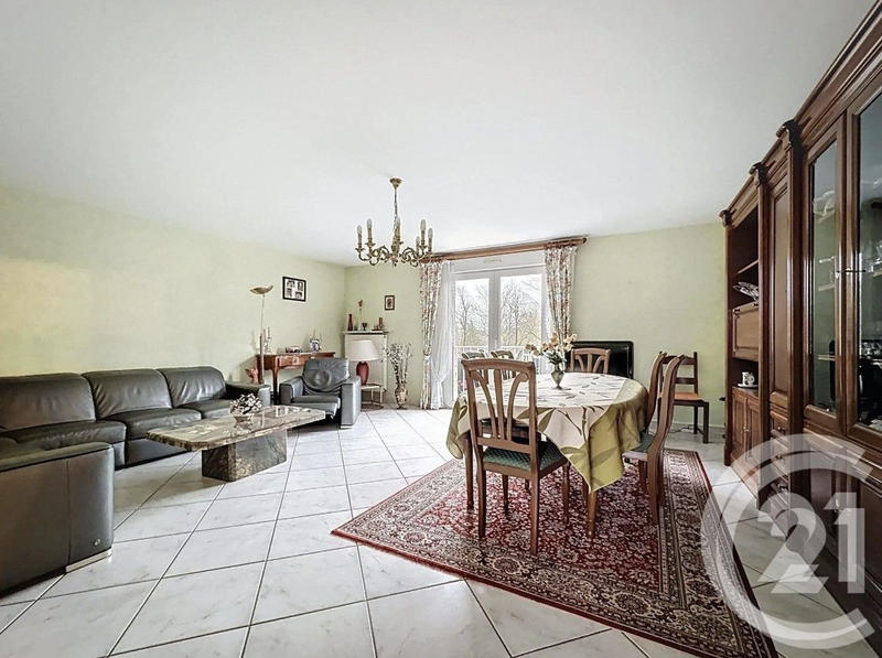 Appartement - 82 m² - 4 pièces