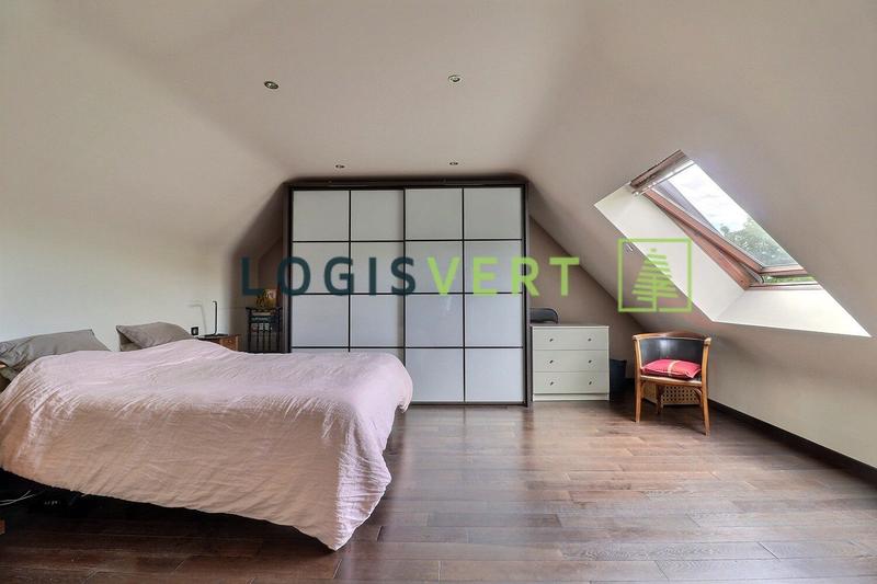 Maison - 198 m² - 8 pièces