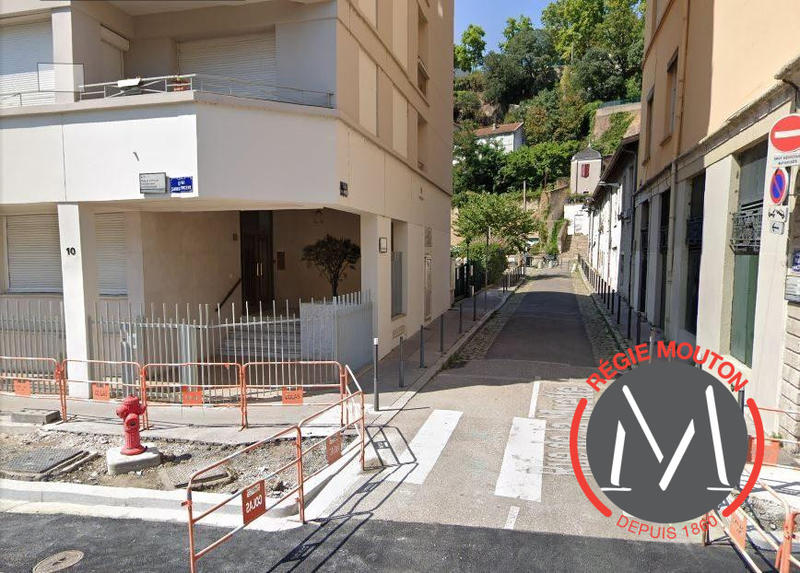 Parking / Garage - 1 m²