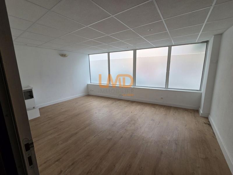 Local commercial - 430 m² - 6 pièces