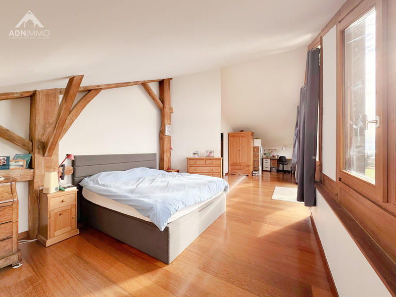 Maison - 280 m² - 6 pièces