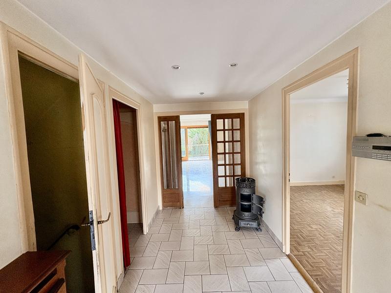 Maison - 300 m² - 8 pièces