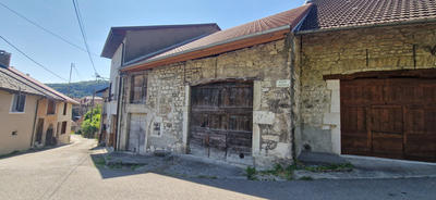 Maison de village - 200 m² - 1 pièce