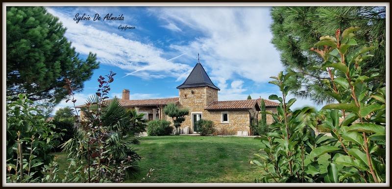 Maison - 290 m² - 8 pièces