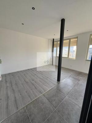 Appartement - 75 m² - 4 pièces