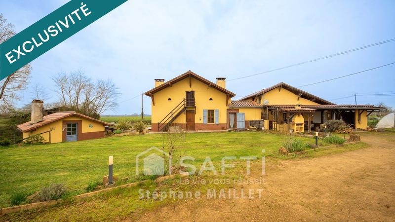 Maison - 204 m² - 9 pièces