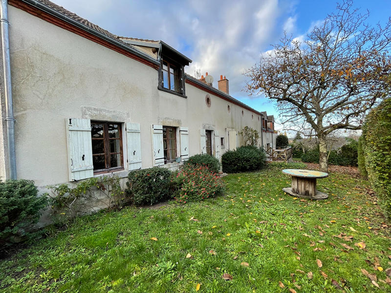 Maison - 240 m² - 7 pièces