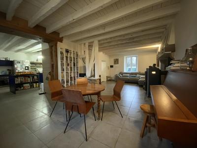 Maison - 166 m² - 6 pièces