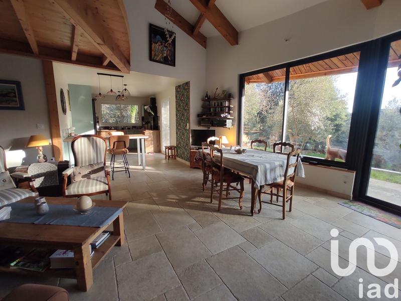 Maison - 140 m² - 5 pièces