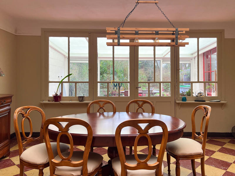 Maison - 195 m² - 7 pièces