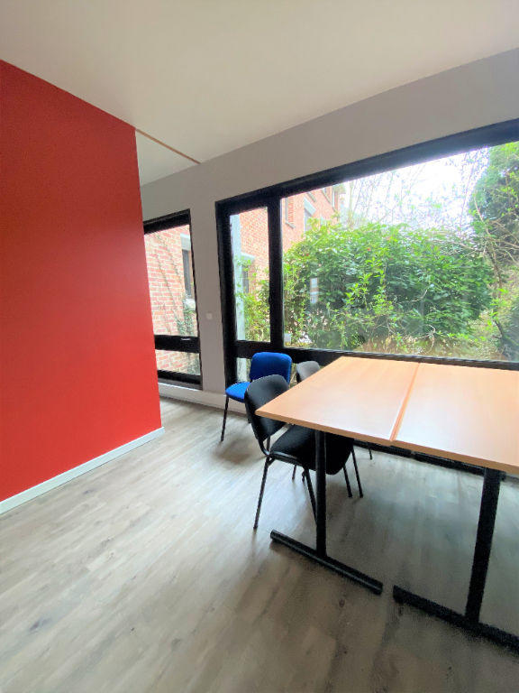 Local commercial - 210 m² - 6 pièces