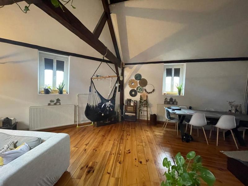 Appartement - 98 m² - 2 pièces