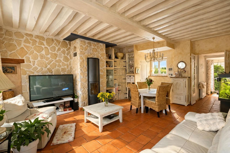 Maison - 107 m² - 5 pièces