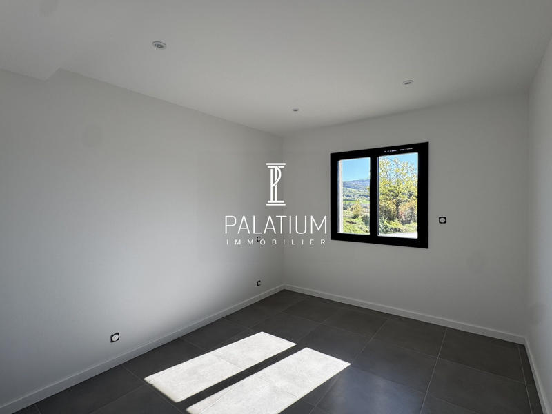 Maison contemporaine - 114 m² - 5 pièces