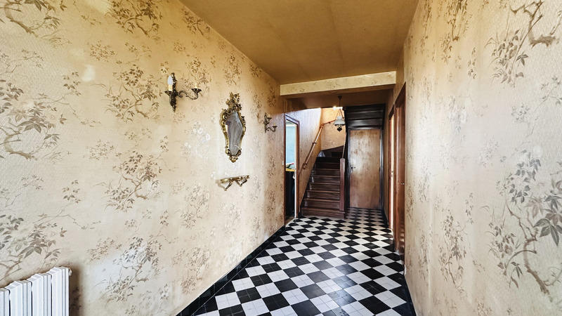 Maison - 153 m² - 10 pièces