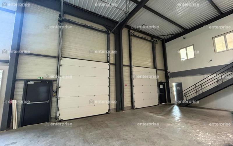 Local d'activité / Entrepôt - 307 m²