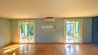 Maison traditionnelle - 153 m² - 5 pièces