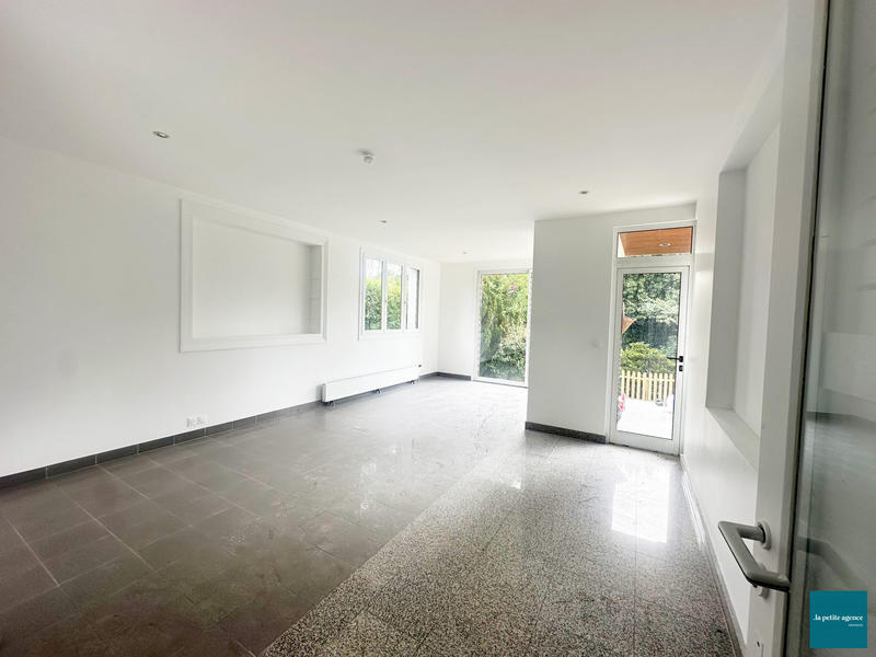 Maison - 219 m² - 7 pièces