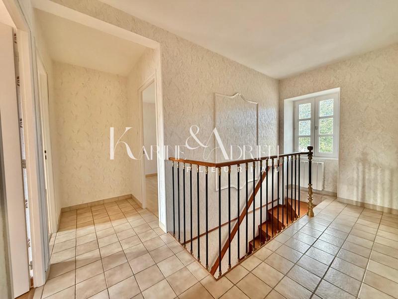 Maison de ville - 150 m² - 10 pièces